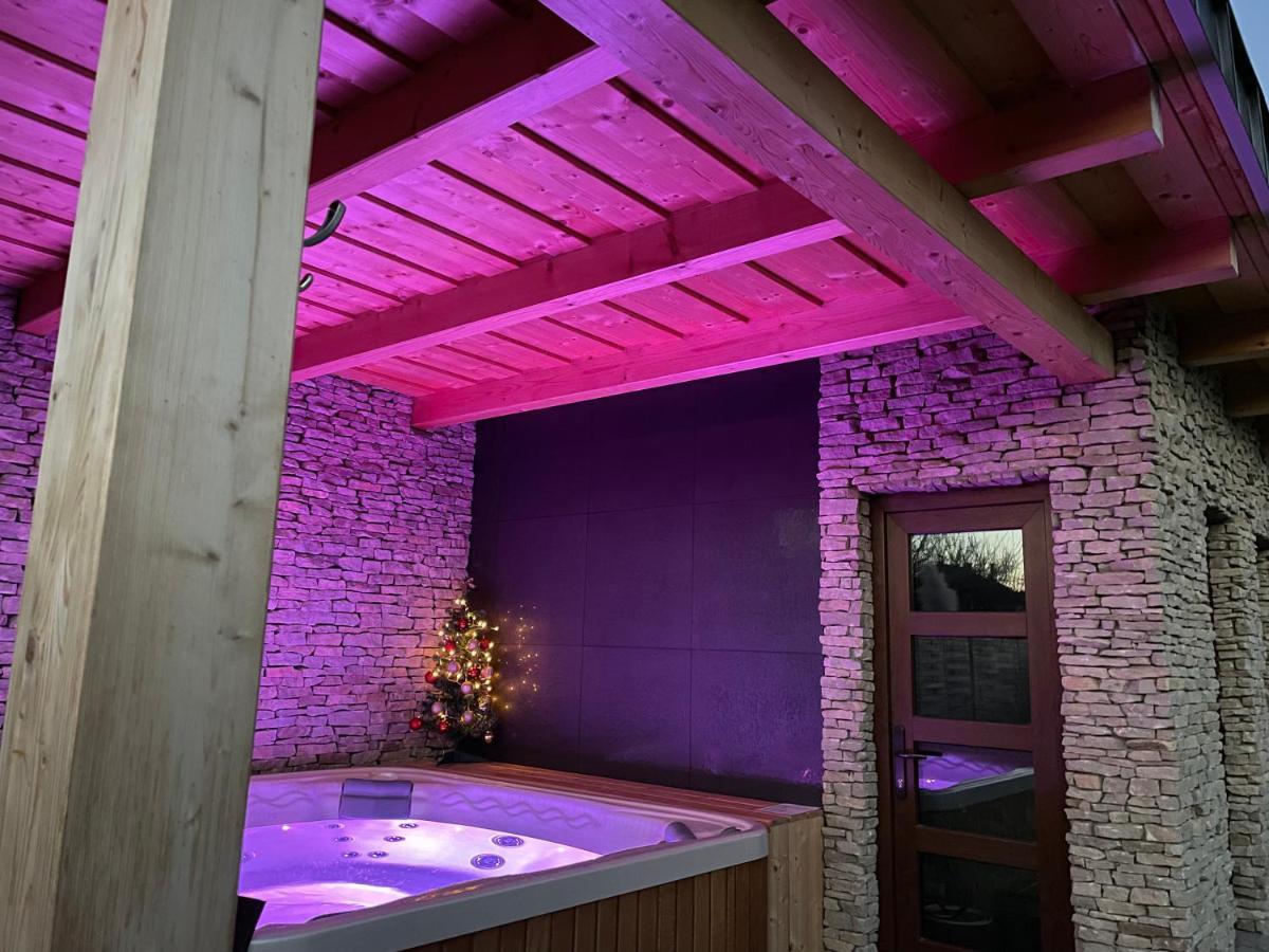 Villa Aruba & Private Spa Suites Keszthely Exterior photo