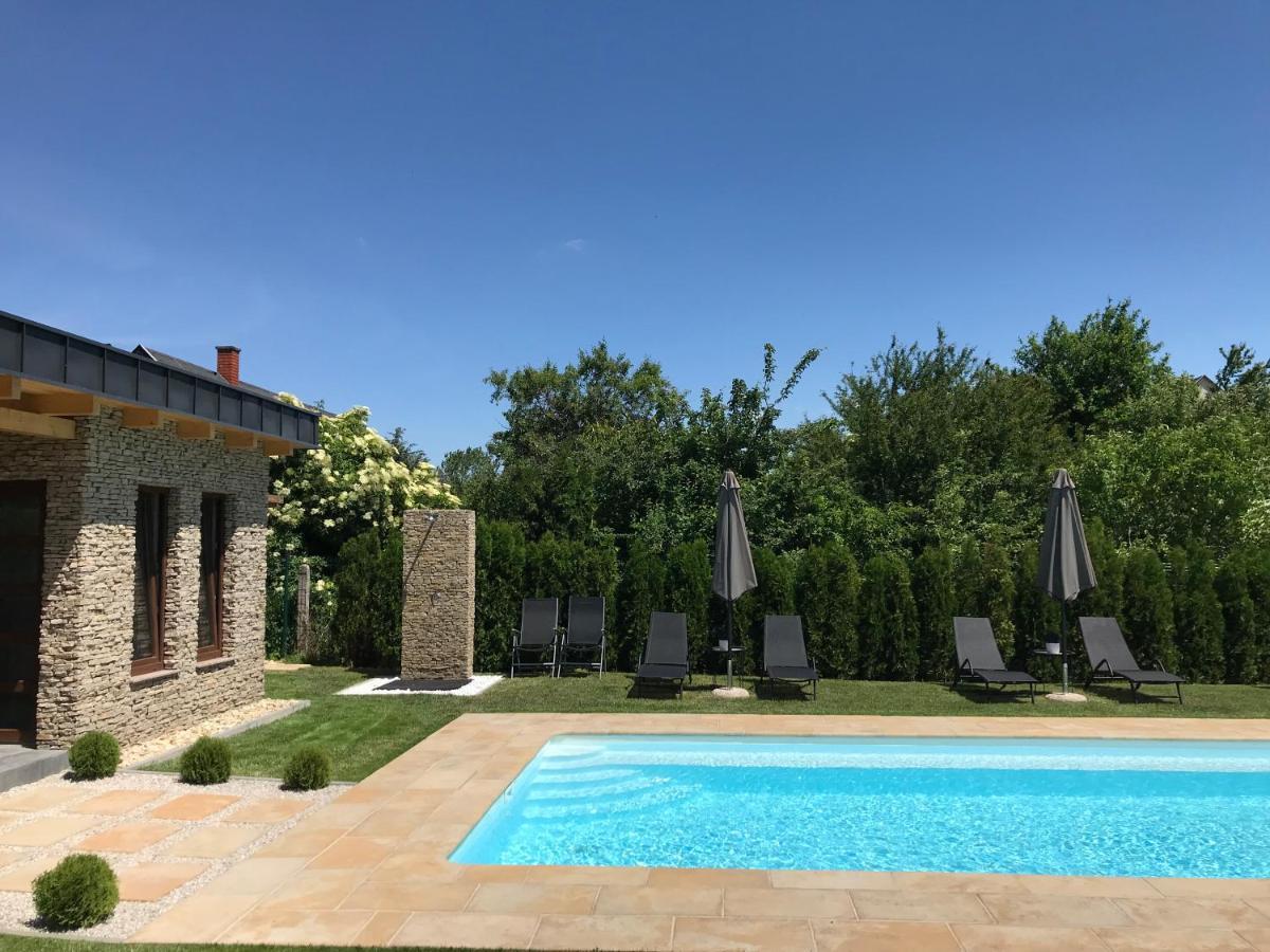 Villa Aruba & Private Spa Suites Keszthely Exterior photo